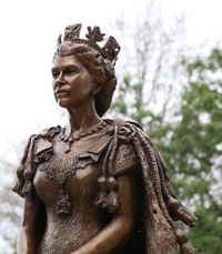 HM Queen Elizabeth II bronze at Romsey Abbey